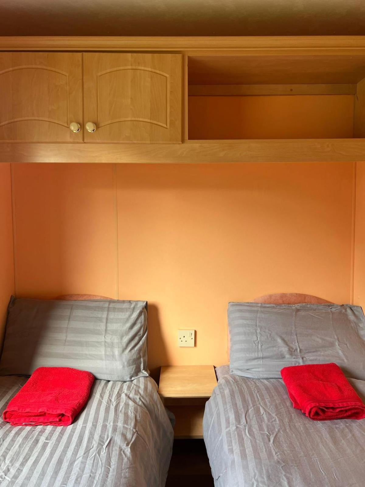 Spacious 2 Bedroomed Mobile Home 애버리스트위스 외부 사진